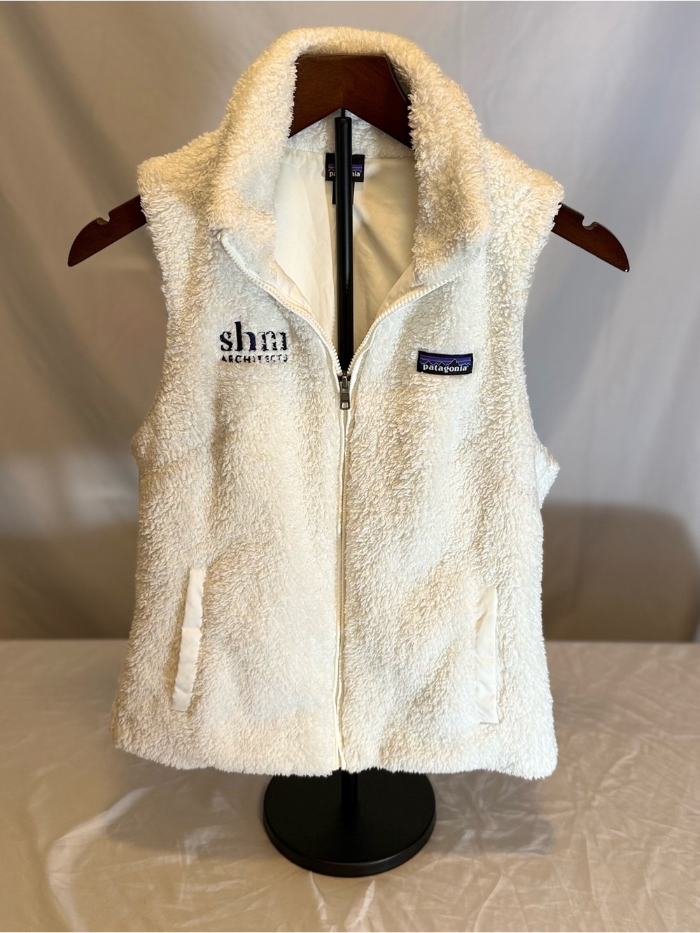 Patagonia Women's White Sherpa Fleece Vest Size Small (01)